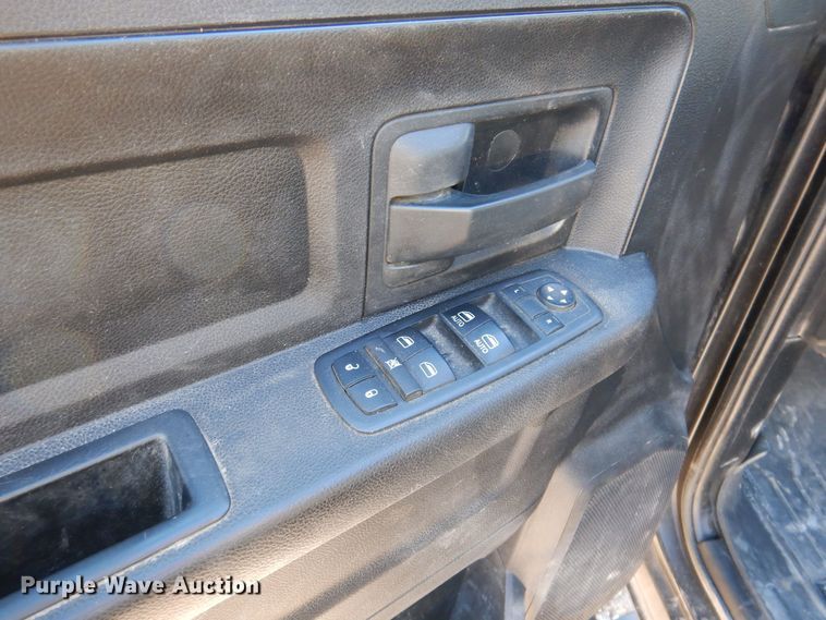 image for item KW9641 2017 Dodge Ram 2500HD  Crew Cab pickup truck