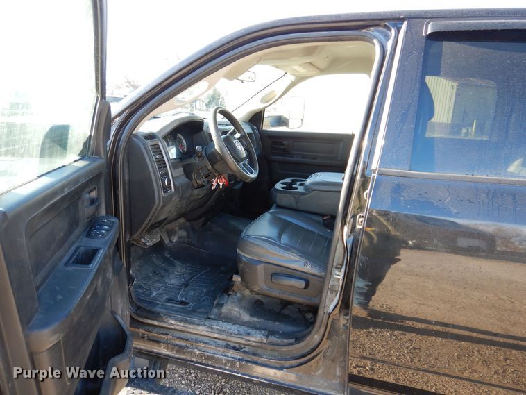 image for item KW9641 2017 Dodge Ram 2500HD  Crew Cab pickup truck