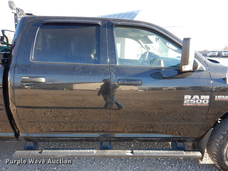 image for item KW9641 2017 Dodge Ram 2500HD  Crew Cab pickup truck