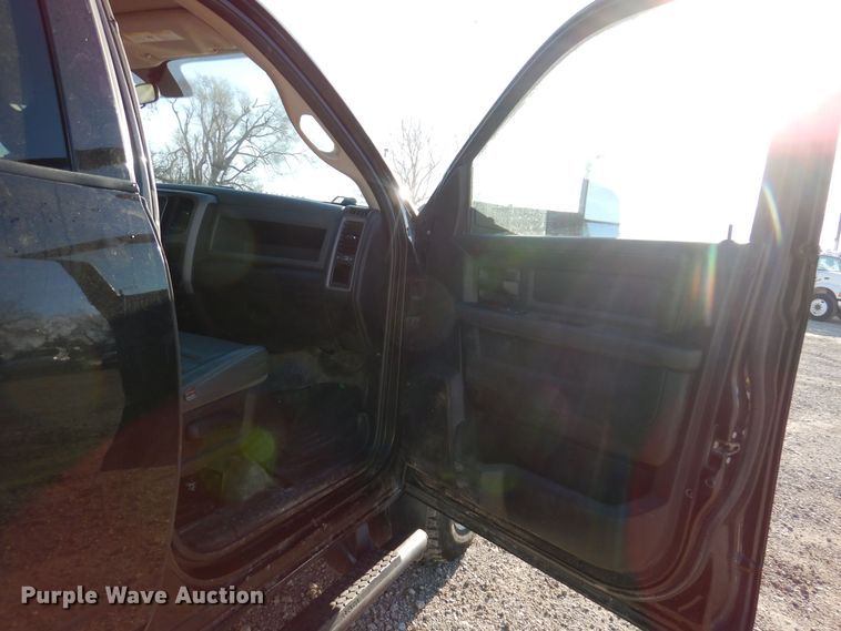 image for item KW9641 2017 Dodge Ram 2500HD  Crew Cab pickup truck