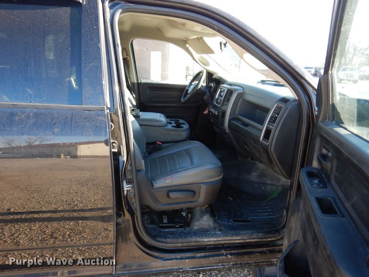 image for item KW9641 2017 Dodge Ram 2500HD  Crew Cab pickup truck