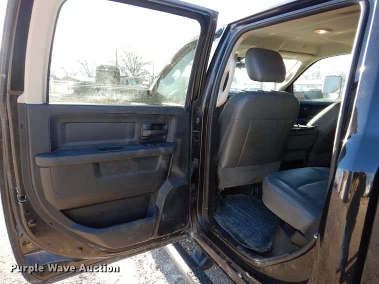 image for item KW9641 2017 Dodge Ram 2500HD  Crew Cab pickup truck