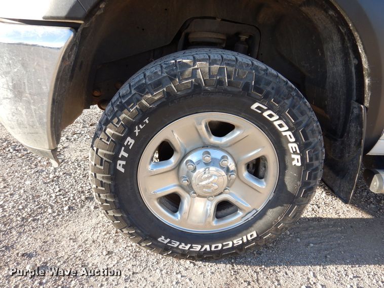 image for item KW9643 2018 Dodge Ram 2500HD  Crew Cab pickup truck