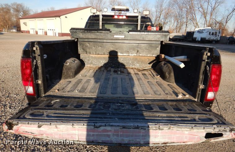 image for item KW9644 2017 Dodge Ram 2500HD  Crew Cab pickup truck