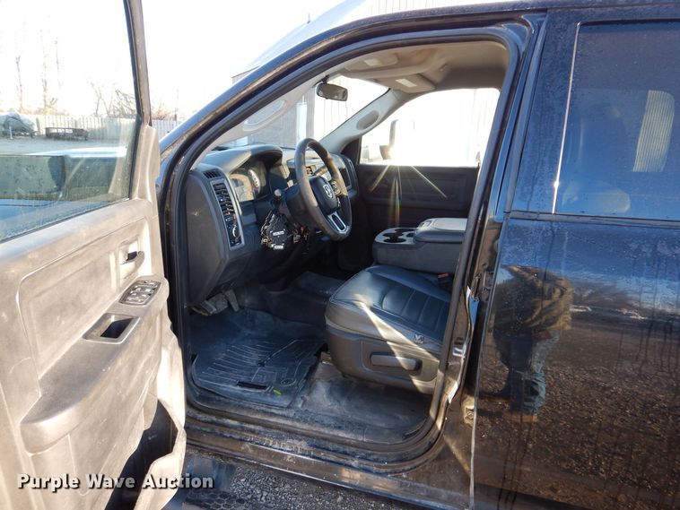 image for item KW9644 2017 Dodge Ram 2500HD  Crew Cab pickup truck