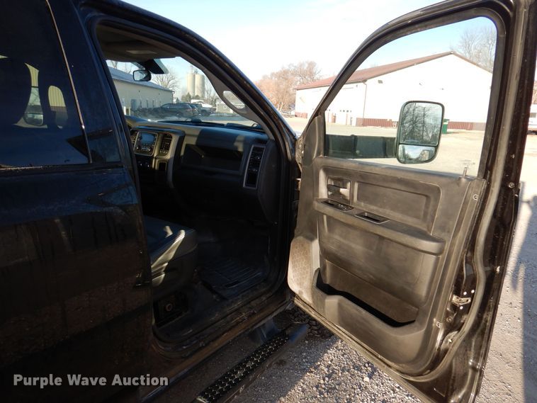 image for item KW9644 2017 Dodge Ram 2500HD  Crew Cab pickup truck