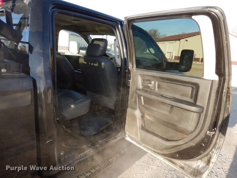 image for item KW9644 2017 Dodge Ram 2500HD  Crew Cab pickup truck