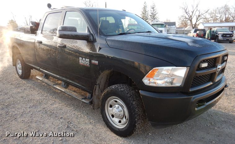 image for item KW9645 2017 Dodge Ram 2500HD  Crew Cab pickup truck