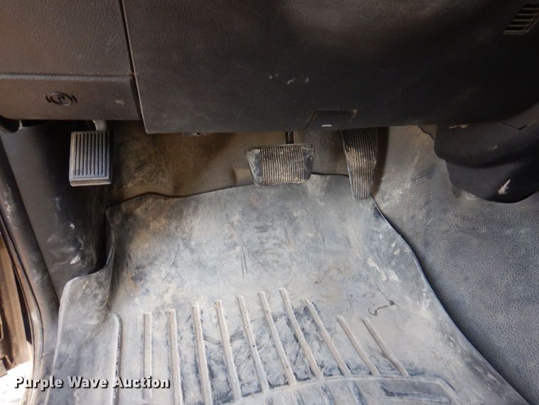 image for item KW9645 2017 Dodge Ram 2500HD  Crew Cab pickup truck