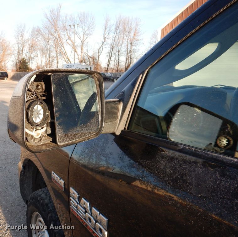 image for item KW9645 2017 Dodge Ram 2500HD  Crew Cab pickup truck