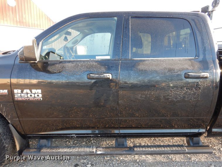 image for item KW9645 2017 Dodge Ram 2500HD  Crew Cab pickup truck