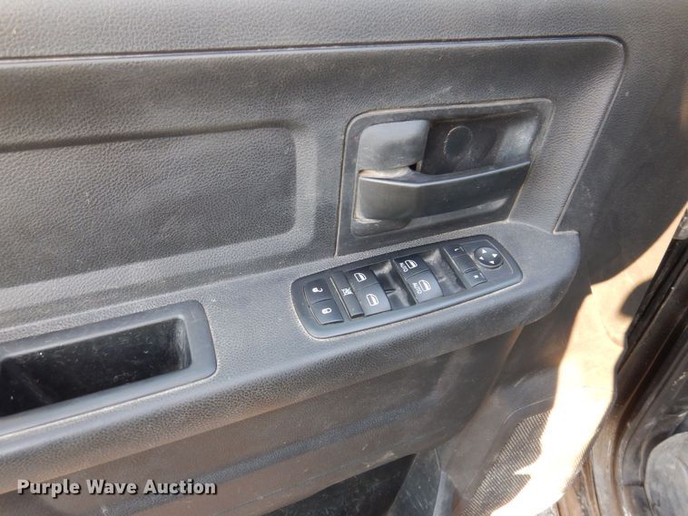 image for item KW9645 2017 Dodge Ram 2500HD  Crew Cab pickup truck