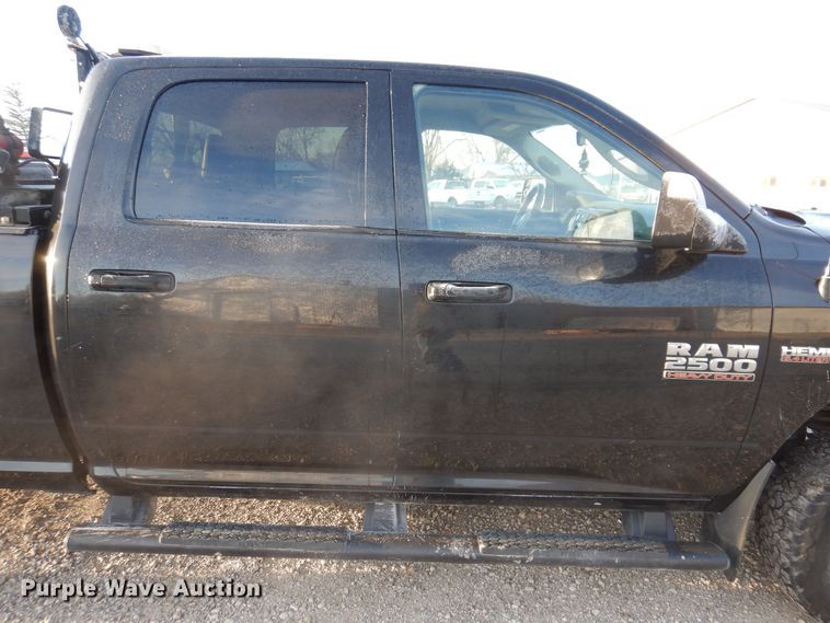 image for item KW9645 2017 Dodge Ram 2500HD  Crew Cab pickup truck