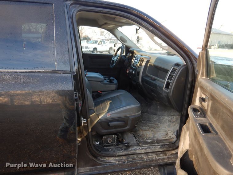 image for item KW9645 2017 Dodge Ram 2500HD  Crew Cab pickup truck