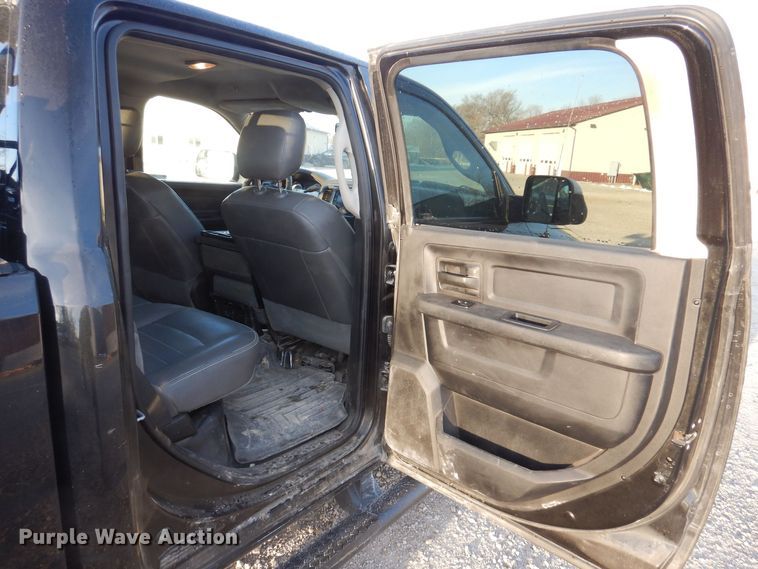 image for item KW9645 2017 Dodge Ram 2500HD  Crew Cab pickup truck