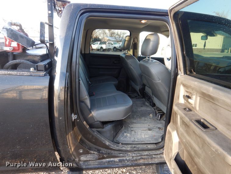 image for item KW9645 2017 Dodge Ram 2500HD  Crew Cab pickup truck