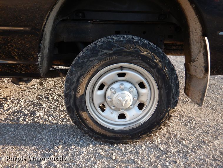 image for item KW9645 2017 Dodge Ram 2500HD  Crew Cab pickup truck