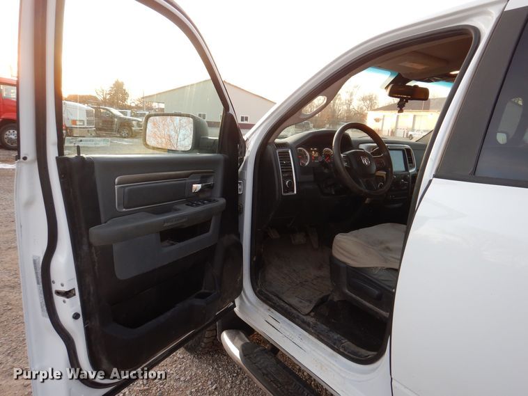 image for item KW9648 2016 Dodge Ram 2500HD  Crew Cab pickup truck