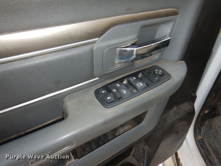 image for item KW9648 2016 Dodge Ram 2500HD  Crew Cab pickup truck