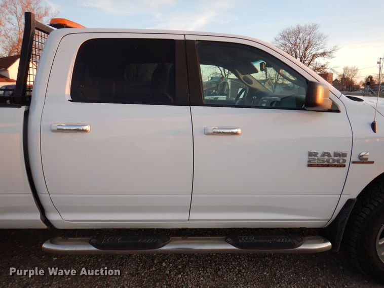 image for item KW9648 2016 Dodge Ram 2500HD  Crew Cab pickup truck