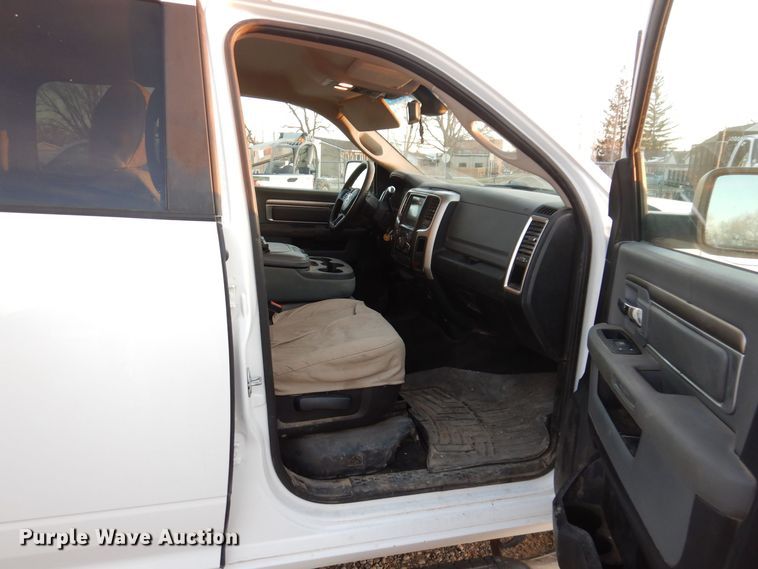 image for item KW9648 2016 Dodge Ram 2500HD  Crew Cab pickup truck