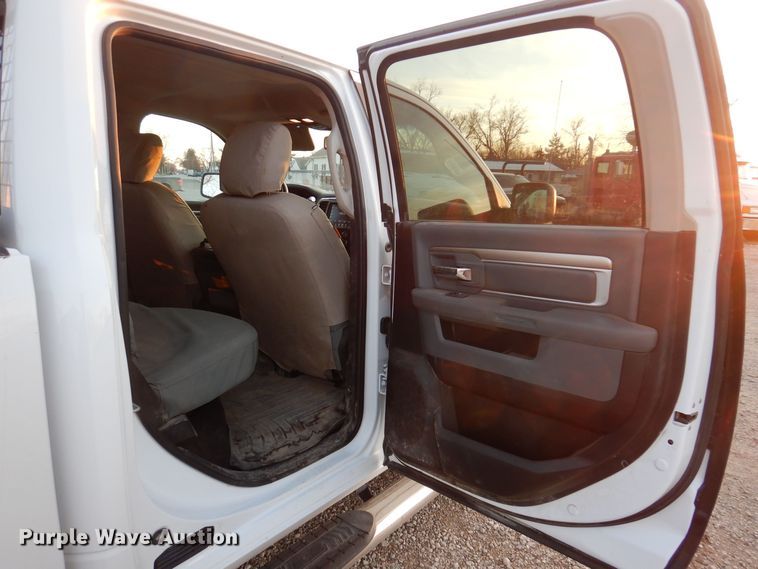 image for item KW9648 2016 Dodge Ram 2500HD  Crew Cab pickup truck
