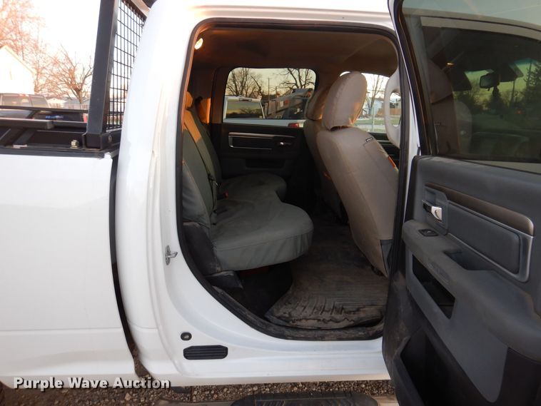 image for item KW9648 2016 Dodge Ram 2500HD  Crew Cab pickup truck