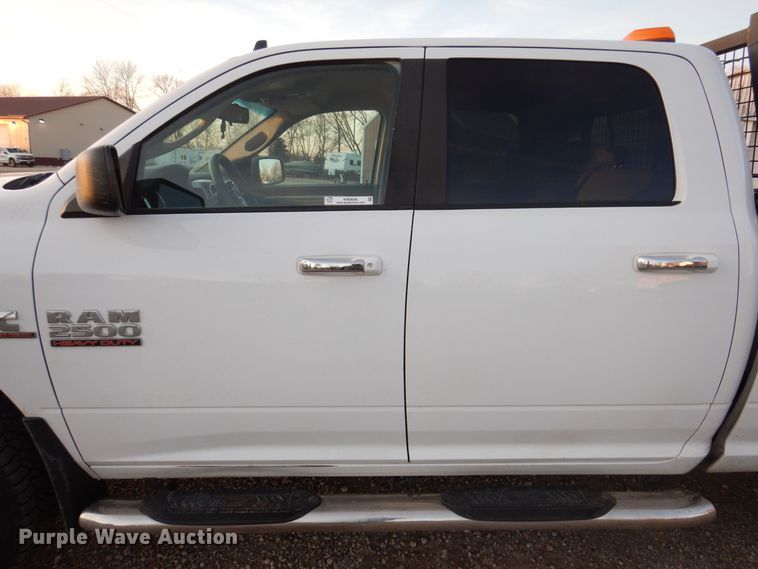 image for item KW9648 2016 Dodge Ram 2500HD  Crew Cab pickup truck