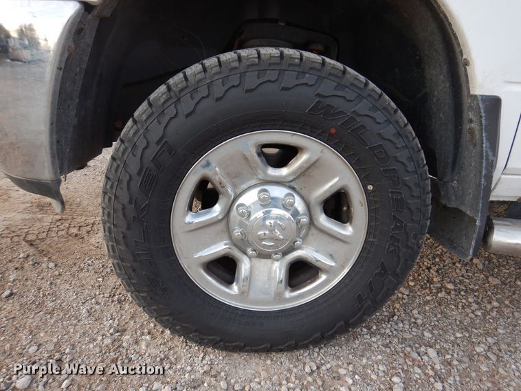 image for item KW9648 2016 Dodge Ram 2500HD  Crew Cab pickup truck