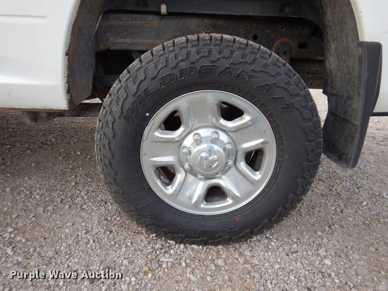 image for item KW9648 2016 Dodge Ram 2500HD  Crew Cab pickup truck