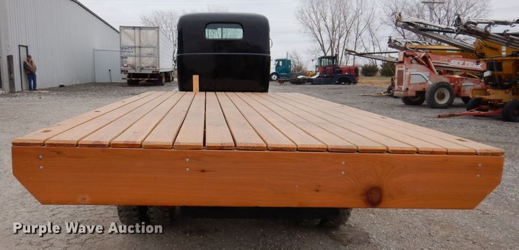 image for item KW9694 1947 Dodge WFMA38  flatbed truck