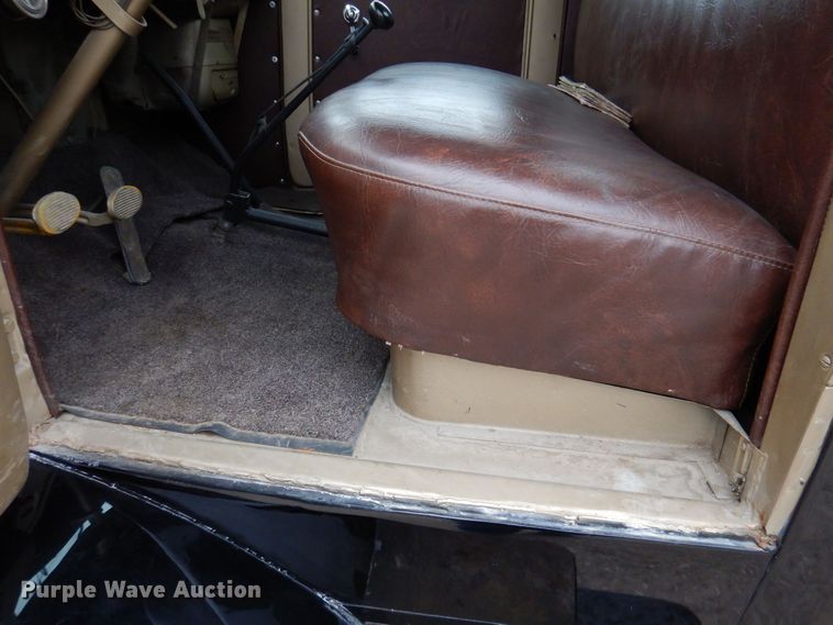 image for item KW9694 1947 Dodge WFMA38  flatbed truck