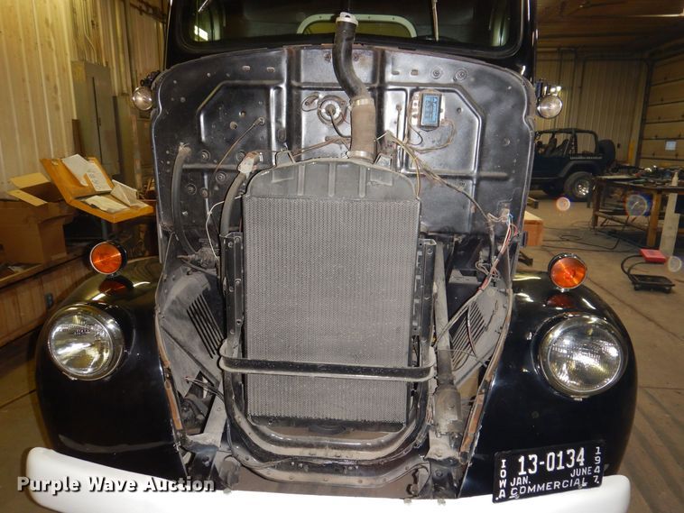 image for item KW9694 1947 Dodge WFMA38  flatbed truck