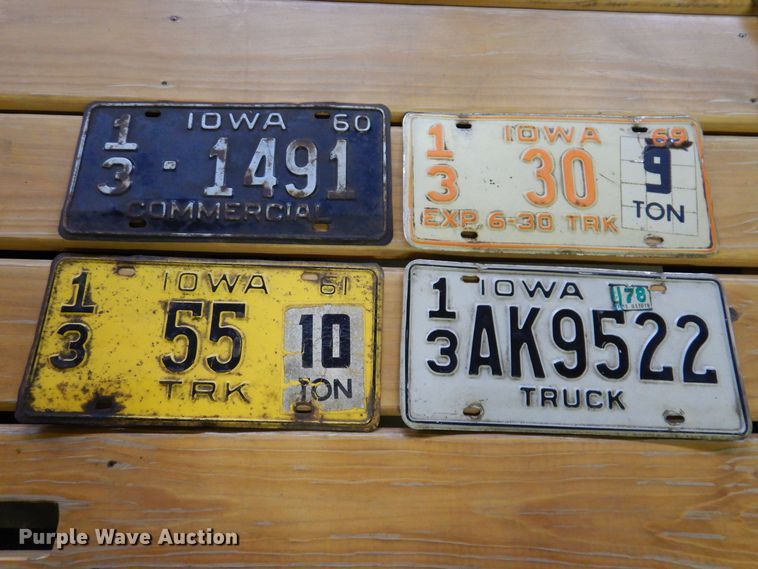 image for item KW9694 1947 Dodge WFMA38  flatbed truck