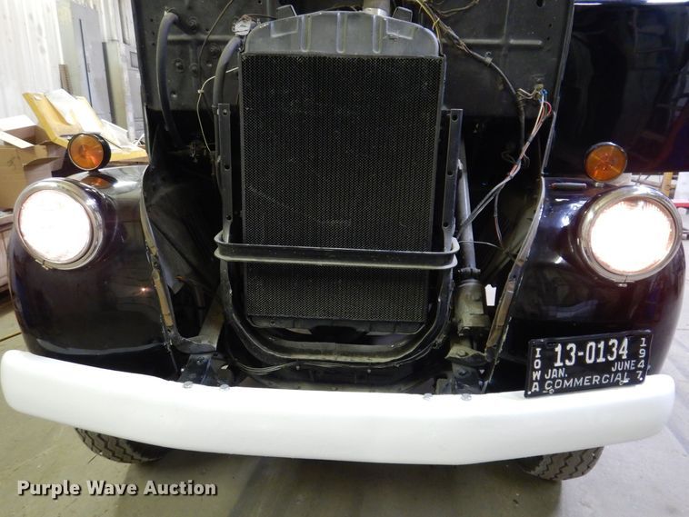 image for item KW9694 1947 Dodge WFMA38  flatbed truck