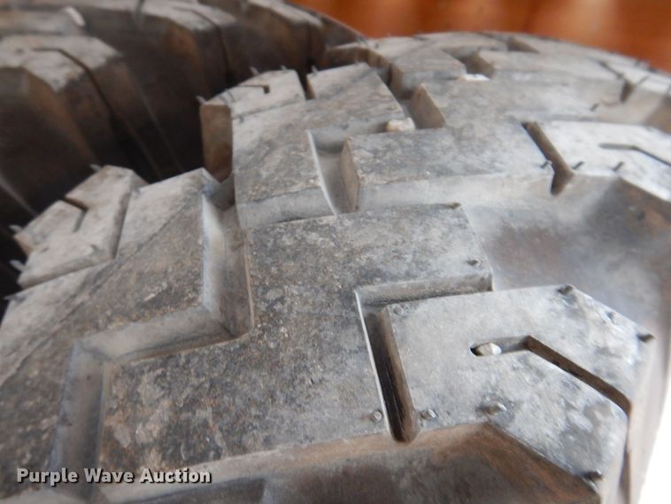 image for item KW9694 1947 Dodge WFMA38  flatbed truck