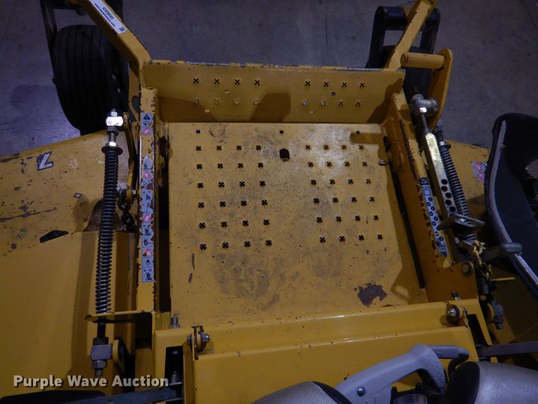 image for item KW9695 2016 Hustler Super Z  ZTR lawn mower