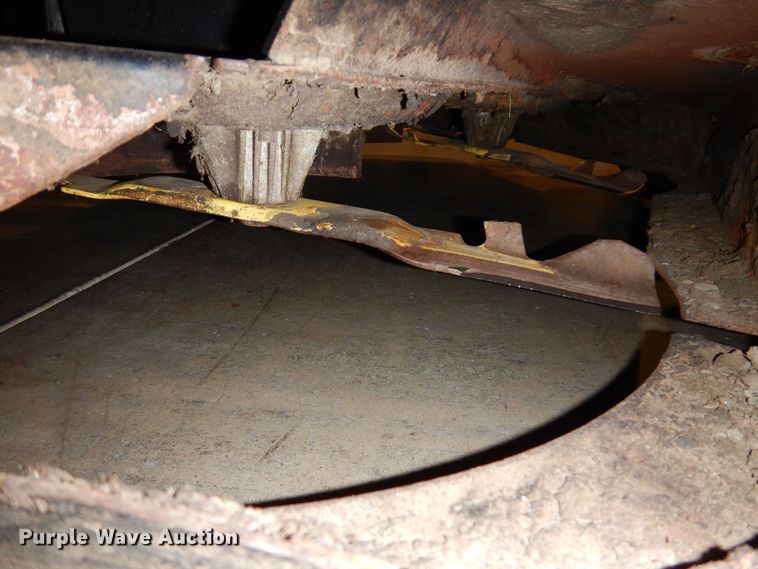 image for item KW9702 2019 Cub Cadet ZT2  ZTR lawn mower