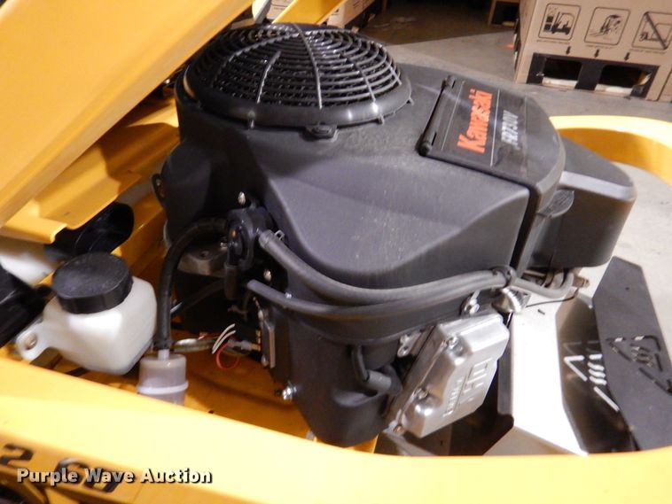 image for item KW9702 2019 Cub Cadet ZT2  ZTR lawn mower