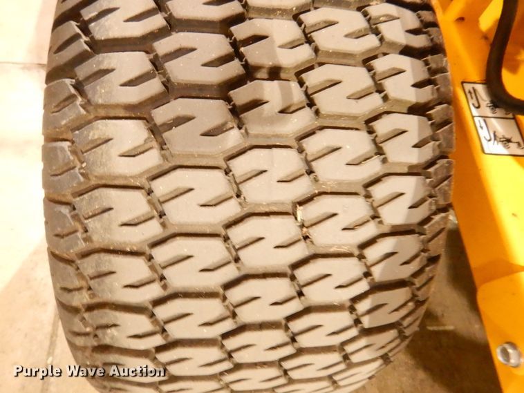 image for item KW9702 2019 Cub Cadet ZT2  ZTR lawn mower