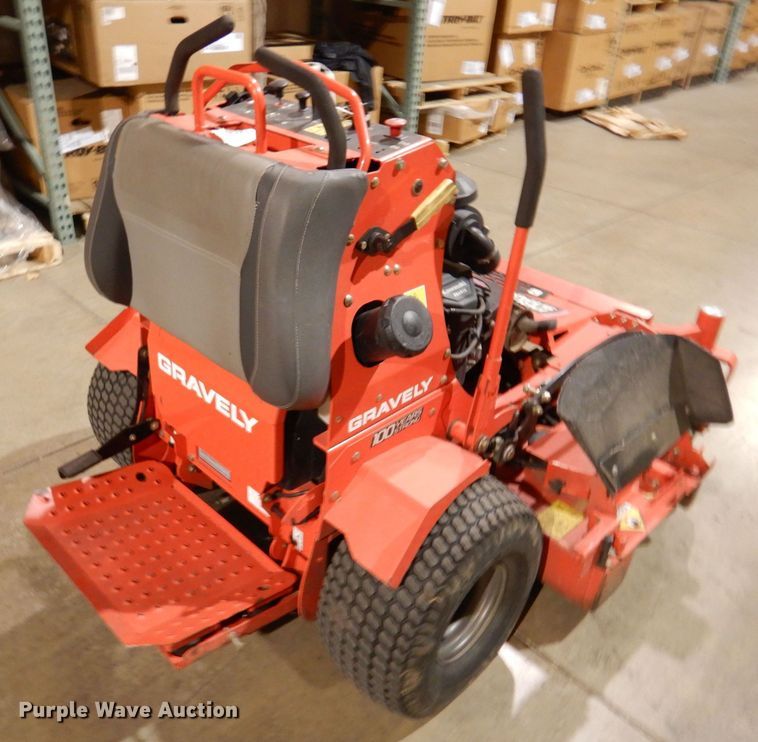 image for item KW9704 2016 Gravely Pro-Stance 52  ZTR lawn mower