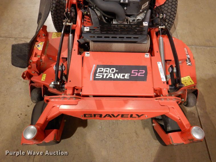 image for item KW9704 2016 Gravely Pro-Stance 52  ZTR lawn mower
