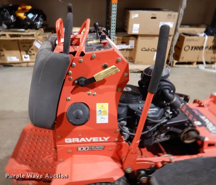 image for item KW9704 2016 Gravely Pro-Stance 52  ZTR lawn mower