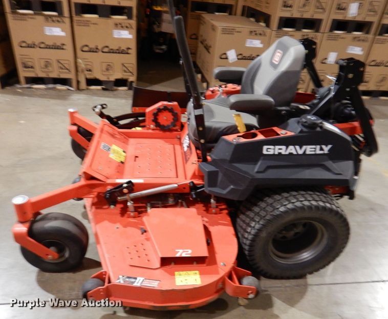 image for item KW9706 2016 Gravely Proturn 472  ZTR lawn mower
