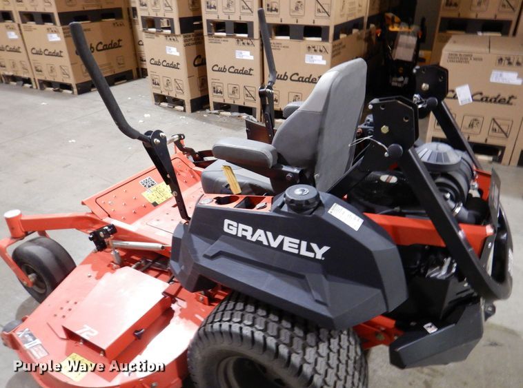 image for item KW9706 2016 Gravely Proturn 472  ZTR lawn mower