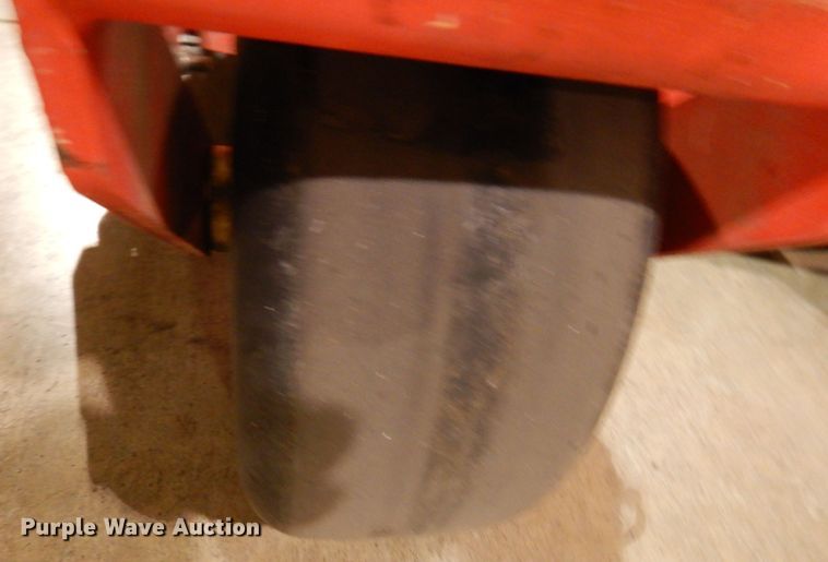 image for item KW9706 2016 Gravely Proturn 472  ZTR lawn mower