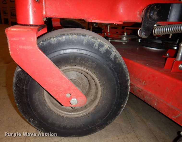 image for item KW9709 2019 Gravely Proturn 260  ZTR lawn mower