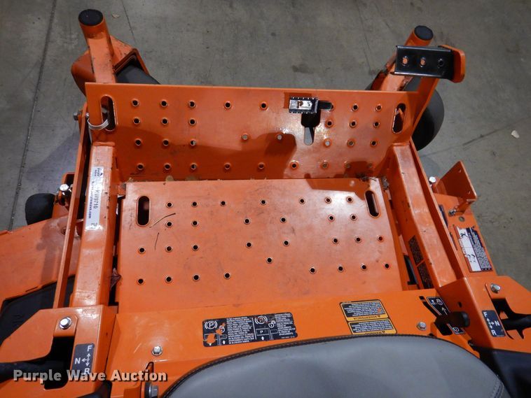 image for item KW9710 2017 Kubota Z724  ZTR lawn mower