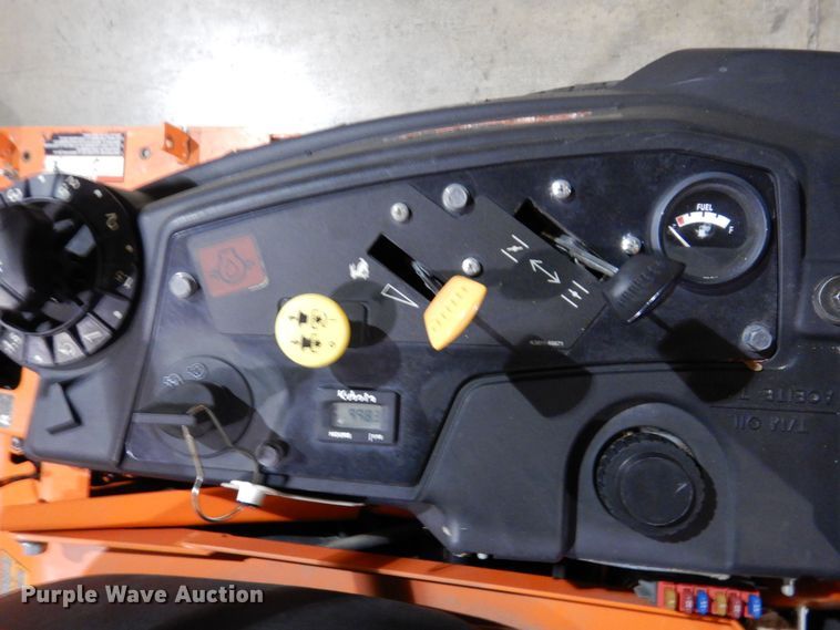 image for item KW9710 2017 Kubota Z724  ZTR lawn mower