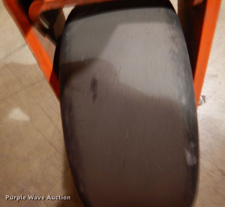 image for item KW9710 2017 Kubota Z724  ZTR lawn mower